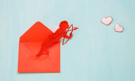 Dating app coaches promise to upgrade your love life. But what do they actually do?