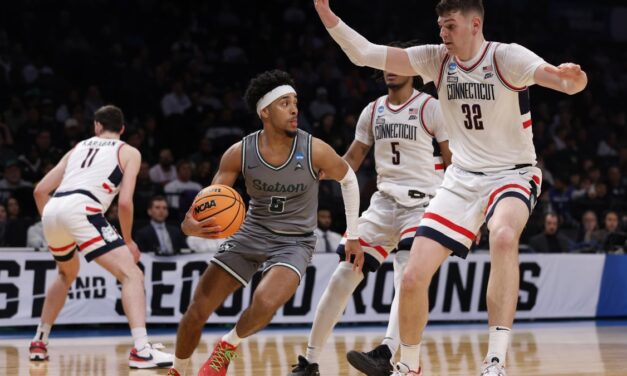 UConn vs. Northwestern basketball livestreams: How to watch live