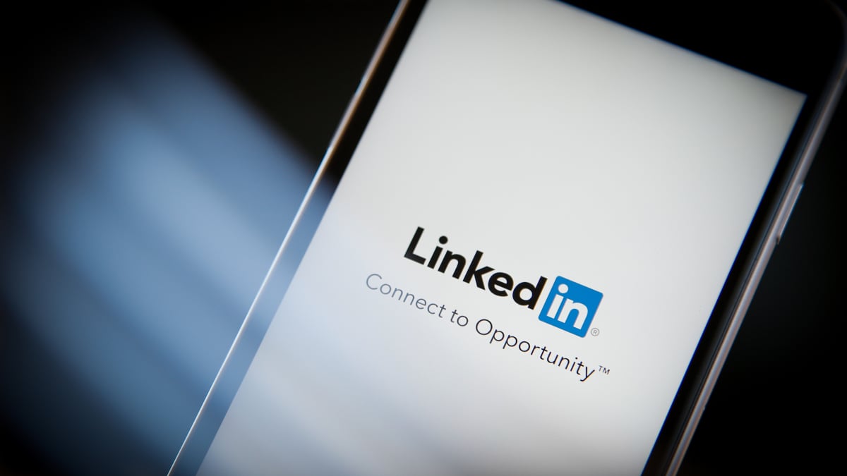LinkedIn is testing a TikTok-like video feed
