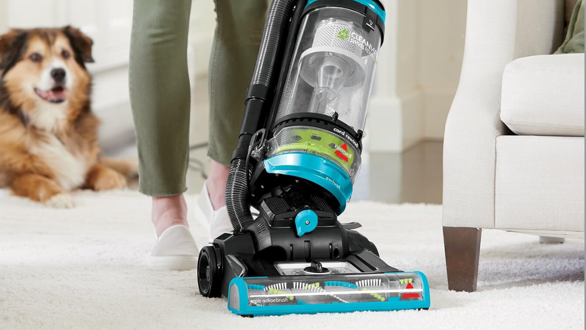 Floorcare deals at Amazon: Up to 33% off Shark and Bissel