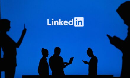 LinkedIn’de nasıl anonim olunur? (Profile baktığım görülmesin diyenler buraya)