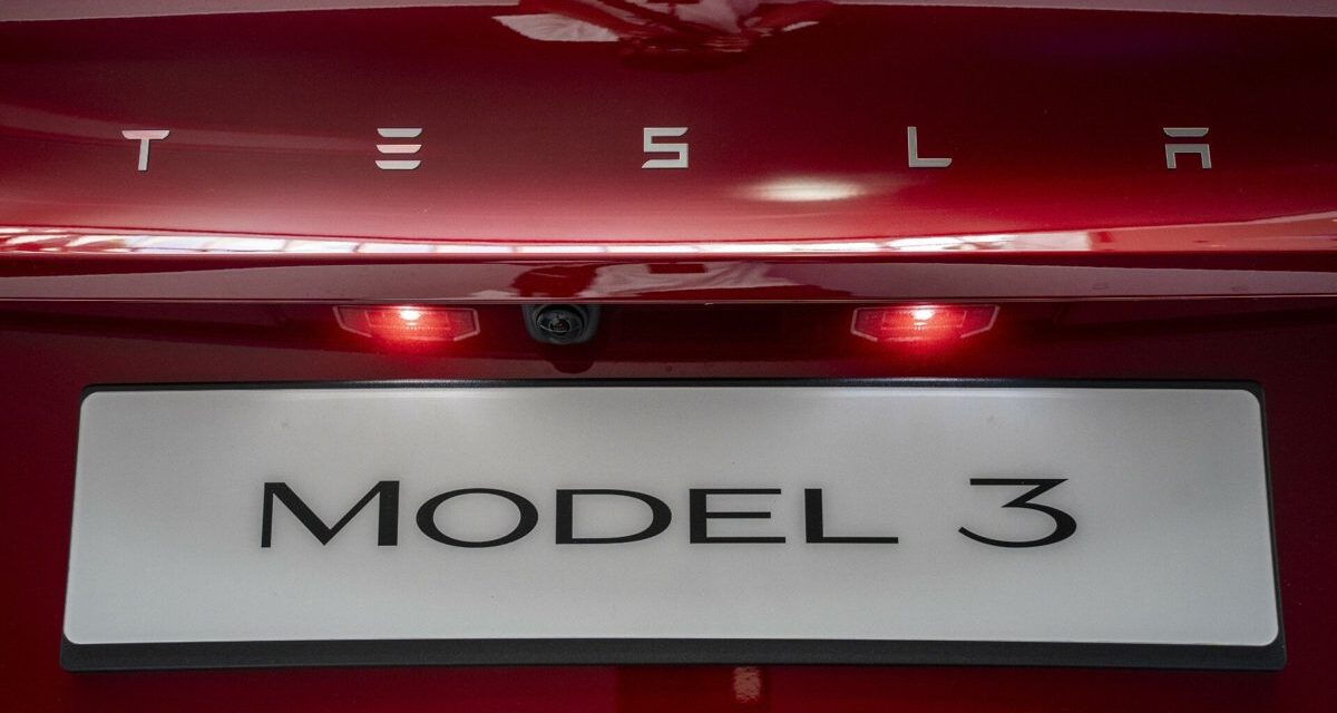 Yeni Tesla Model 3 ‘Ludicrous’ sızdırıldı! (Ve evet, ÇOK hızlı olacak!)