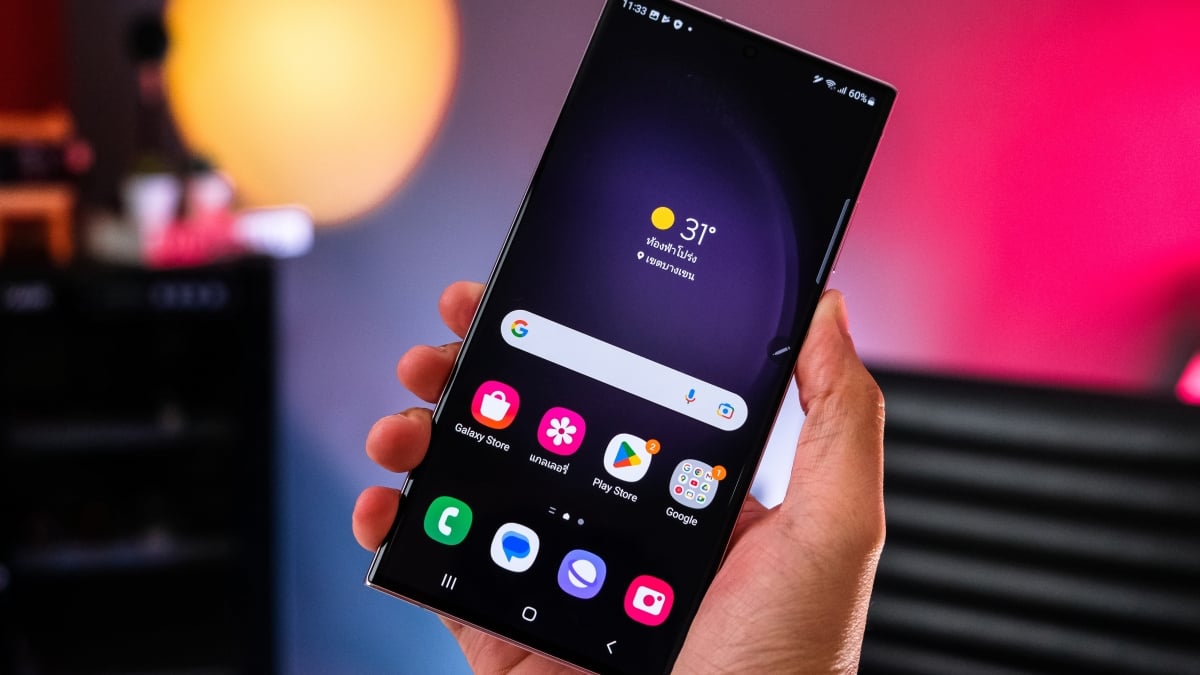 Reports of unresponsive Samsung Galaxy phones pile up after big AI update