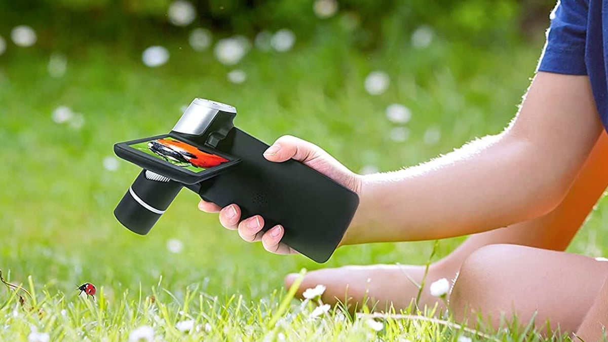 This portable microscope on sale for 18% off can take photos and videos