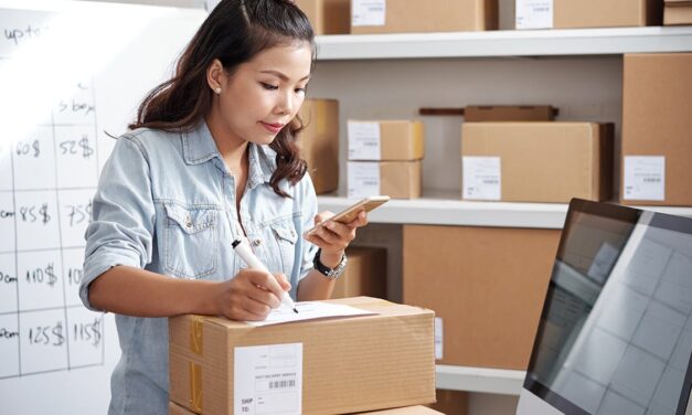 For $23.99, you can learn how to build your own business on Amazon