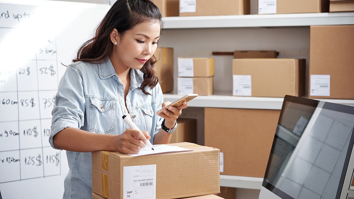 For $23.99, you can learn how to build your own business on Amazon
